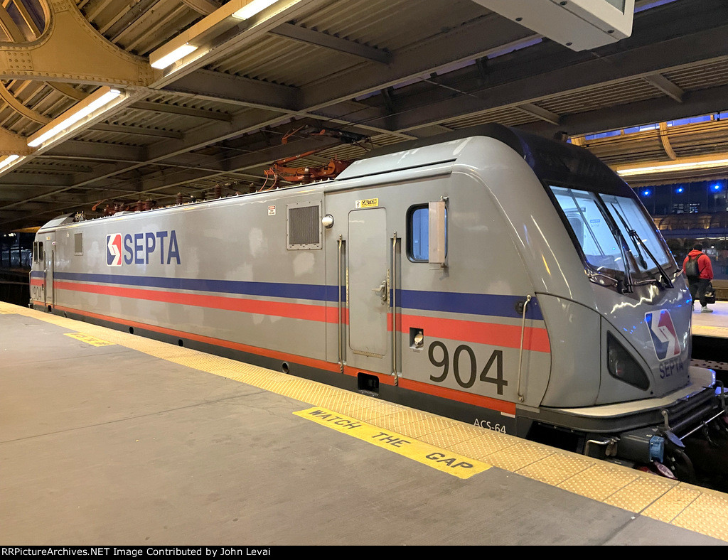 Rear side view of Sprinter # 904 on Train # 9225 at 30th St Station in Philly